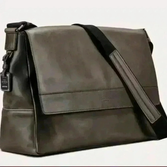 🌟RARE BLACK🌟SHINOLA E/W East West
Messenger Bag  Navigator Leather Laptop - Picture 2 of 16
